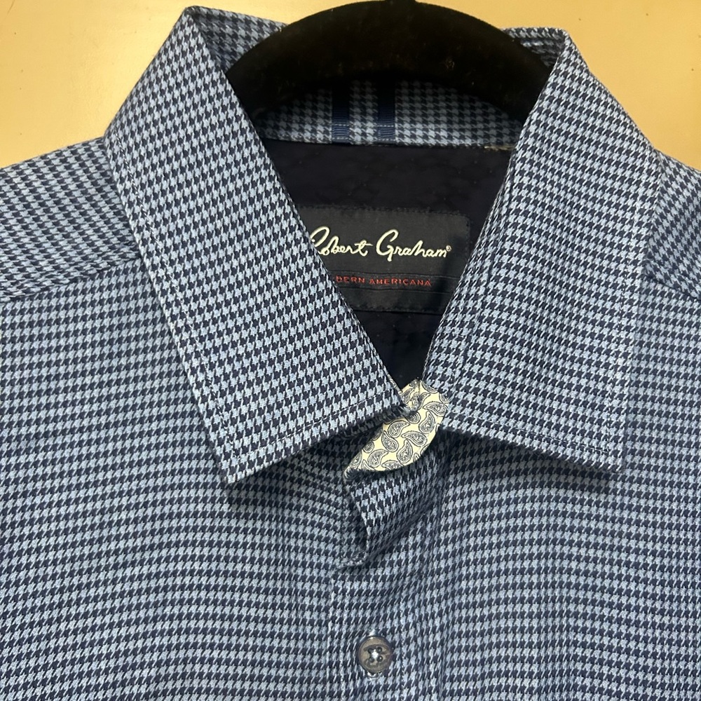 Robert Graham Button down - Picture 5 of 6